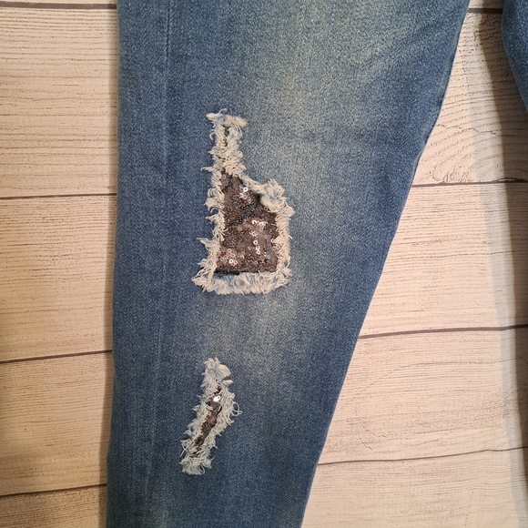 DG2 Sequin Cuffed Crop Jeans - Picture 7 of 9